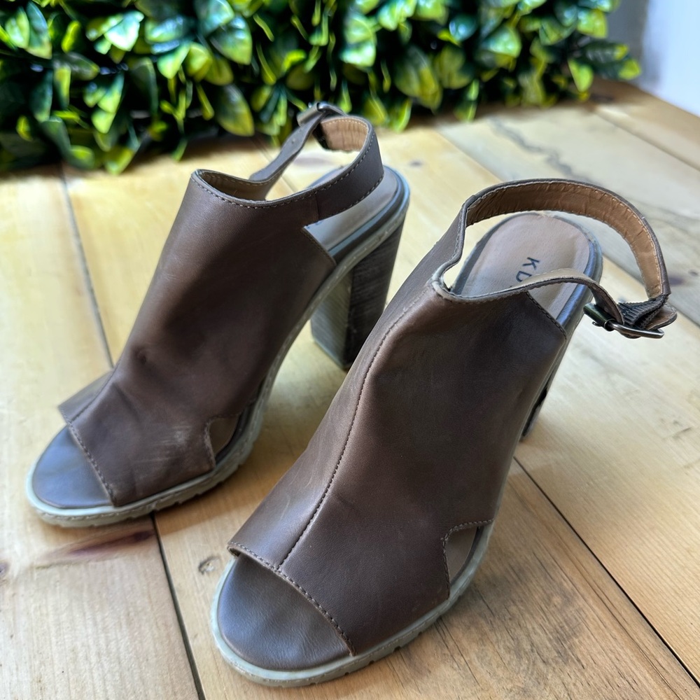 Kelsi Dagger Brooklyn Women's Lexington Dress Sandal, Rock Grey, 8.5 M US - Picture 1 of 11